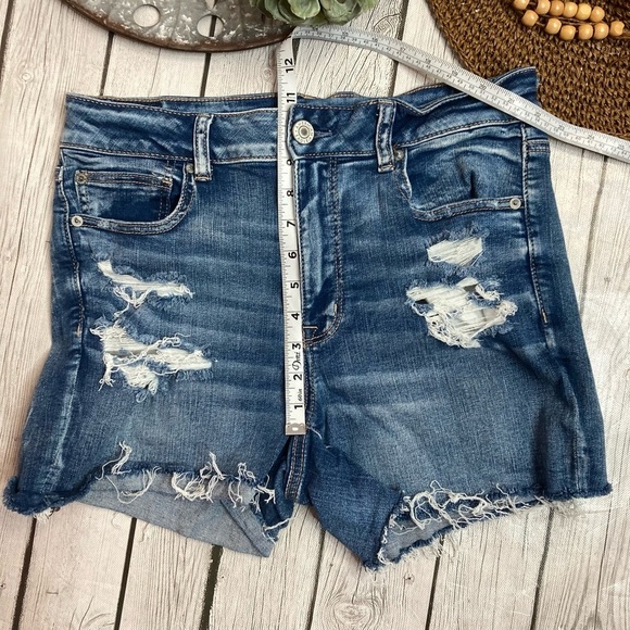 American Eagle Distressed High Rise Shortie - Picture 4 of 8